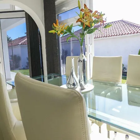 Sun Club Apartment *